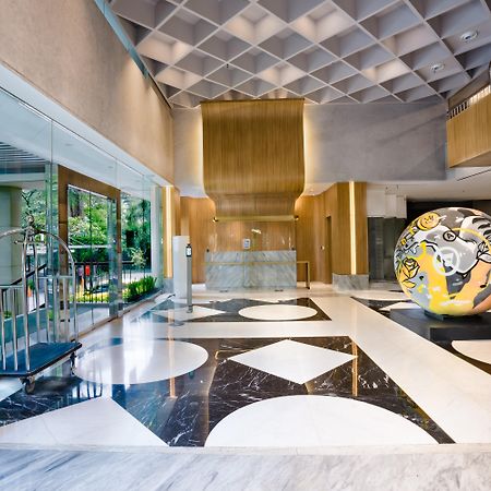 Oakwood Suites Kuningan Джакарта Экстерьер фото