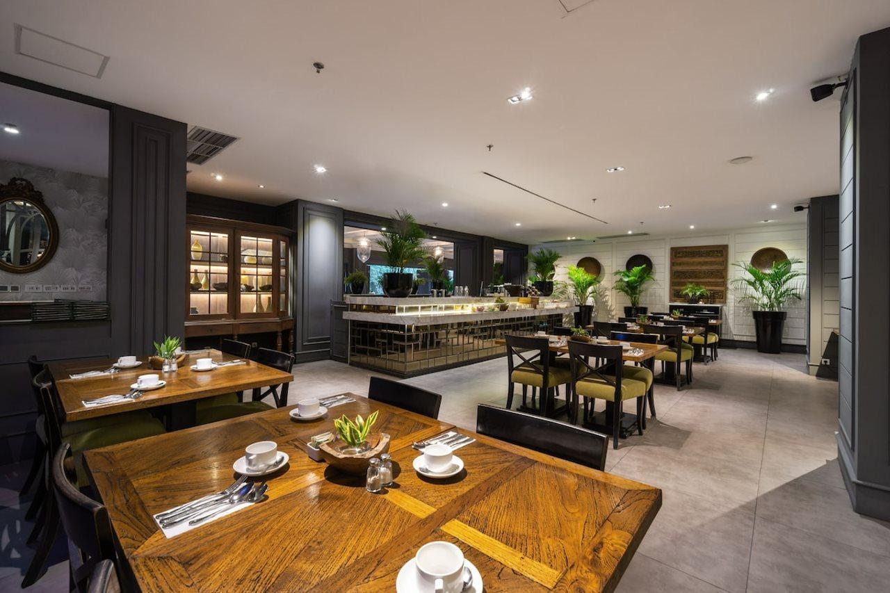 Oakwood Suites Kuningan Джакарта Экстерьер фото