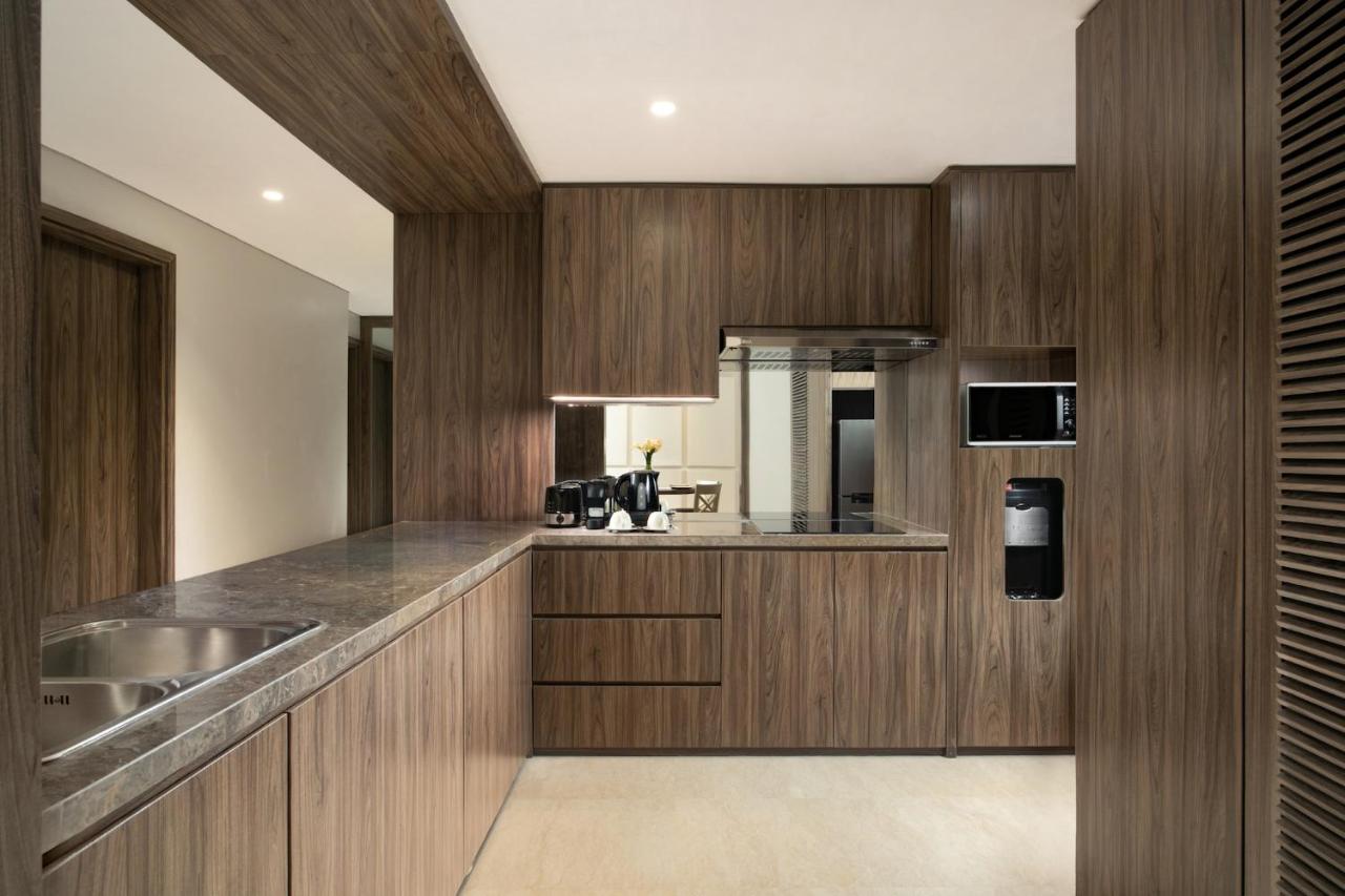 Oakwood Suites Kuningan Джакарта Экстерьер фото