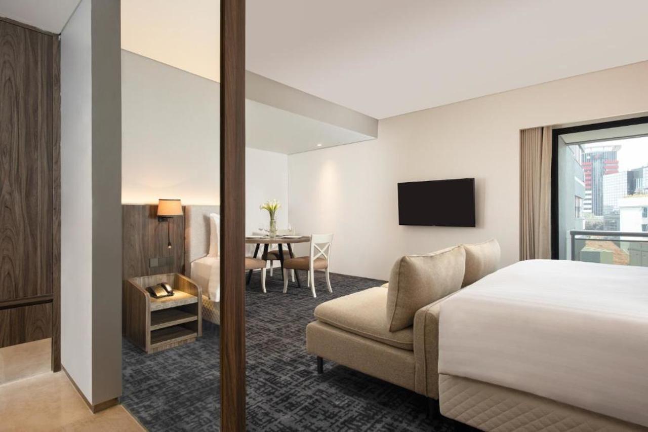 Oakwood Suites Kuningan Джакарта Экстерьер фото