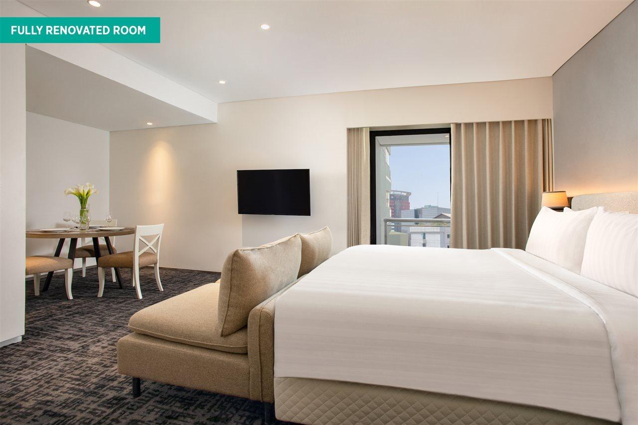 Oakwood Suites Kuningan Джакарта Экстерьер фото
