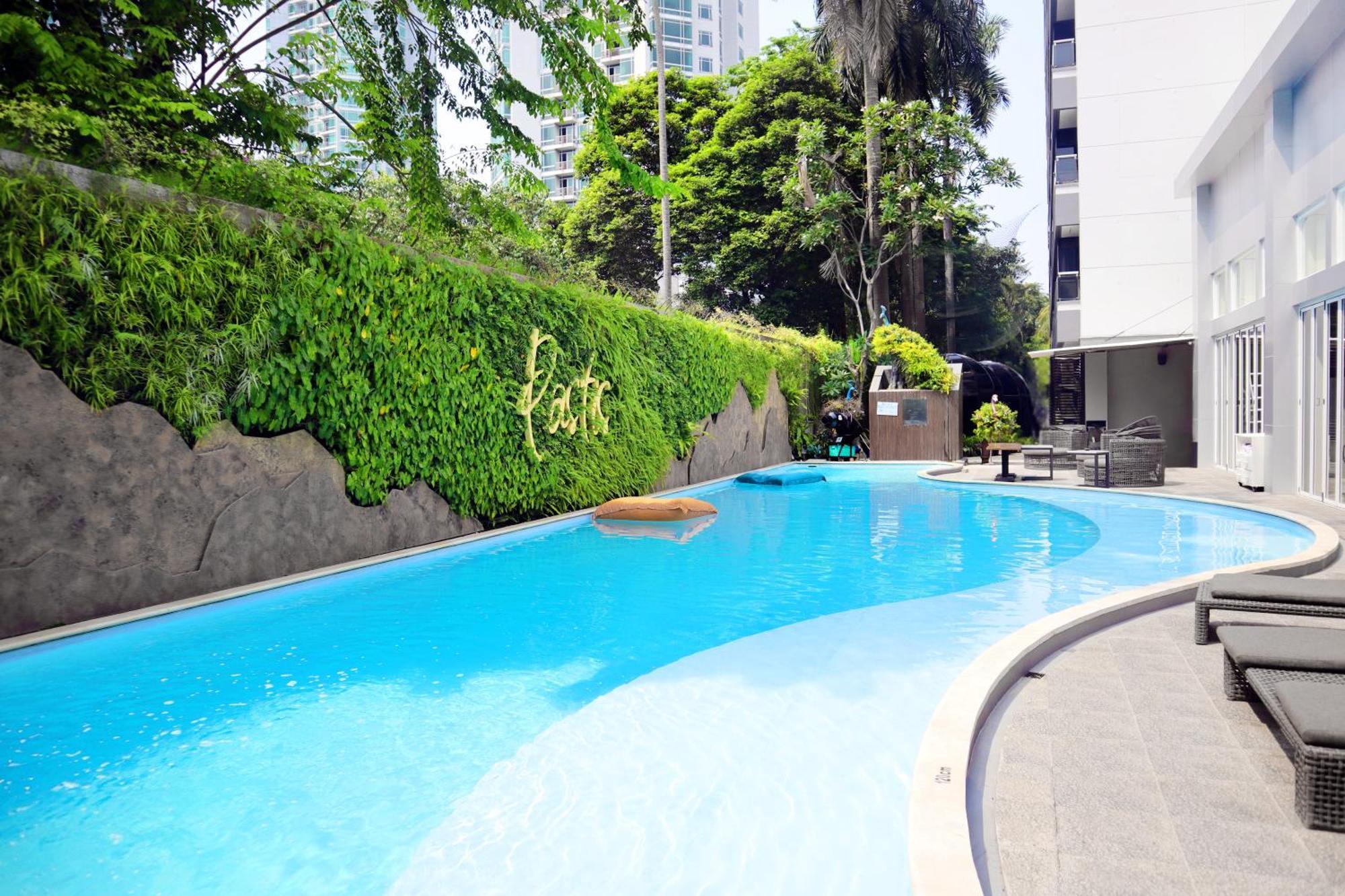 Oakwood Suites Kuningan Джакарта Экстерьер фото