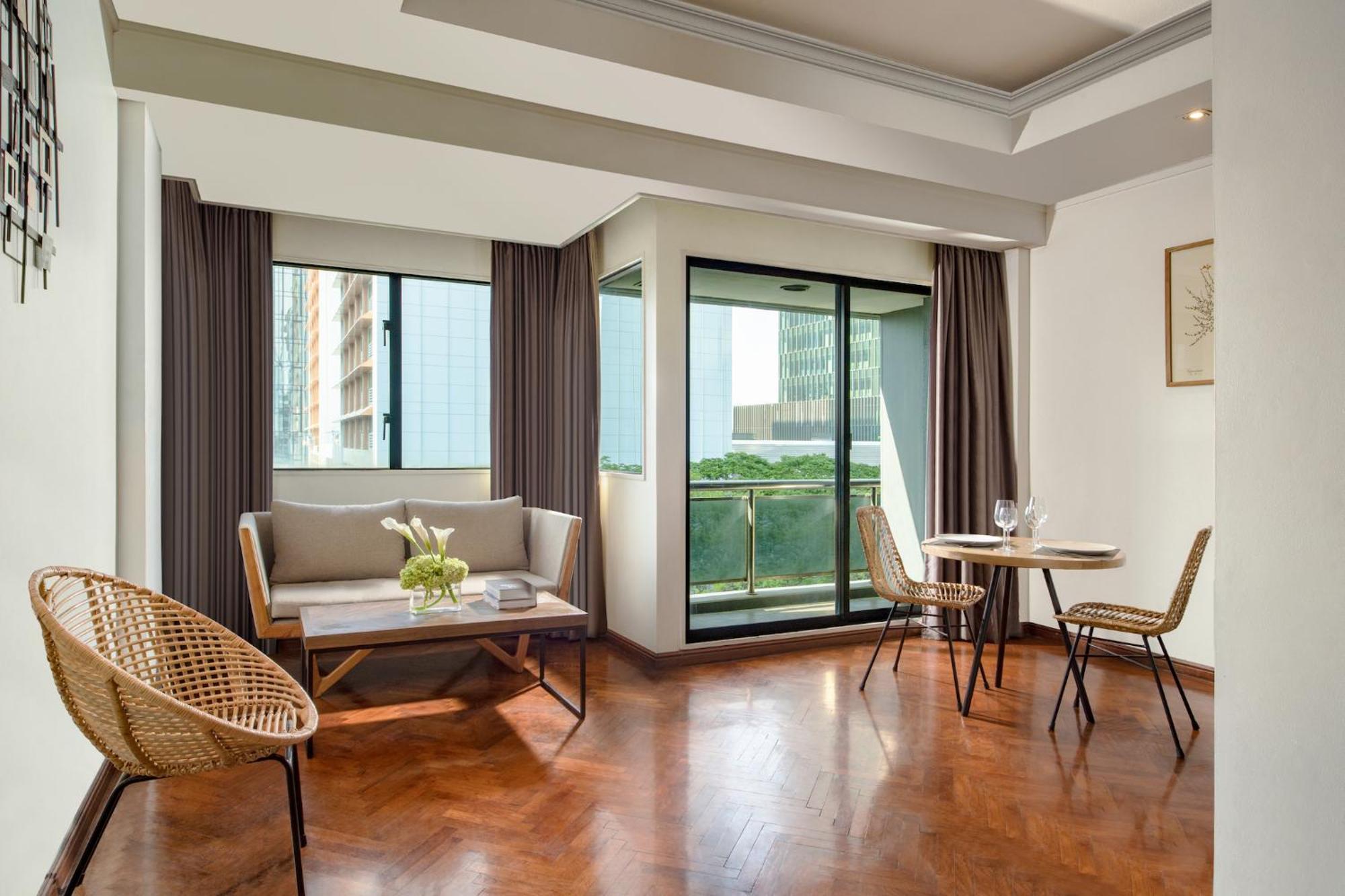 Oakwood Suites Kuningan Джакарта Экстерьер фото
