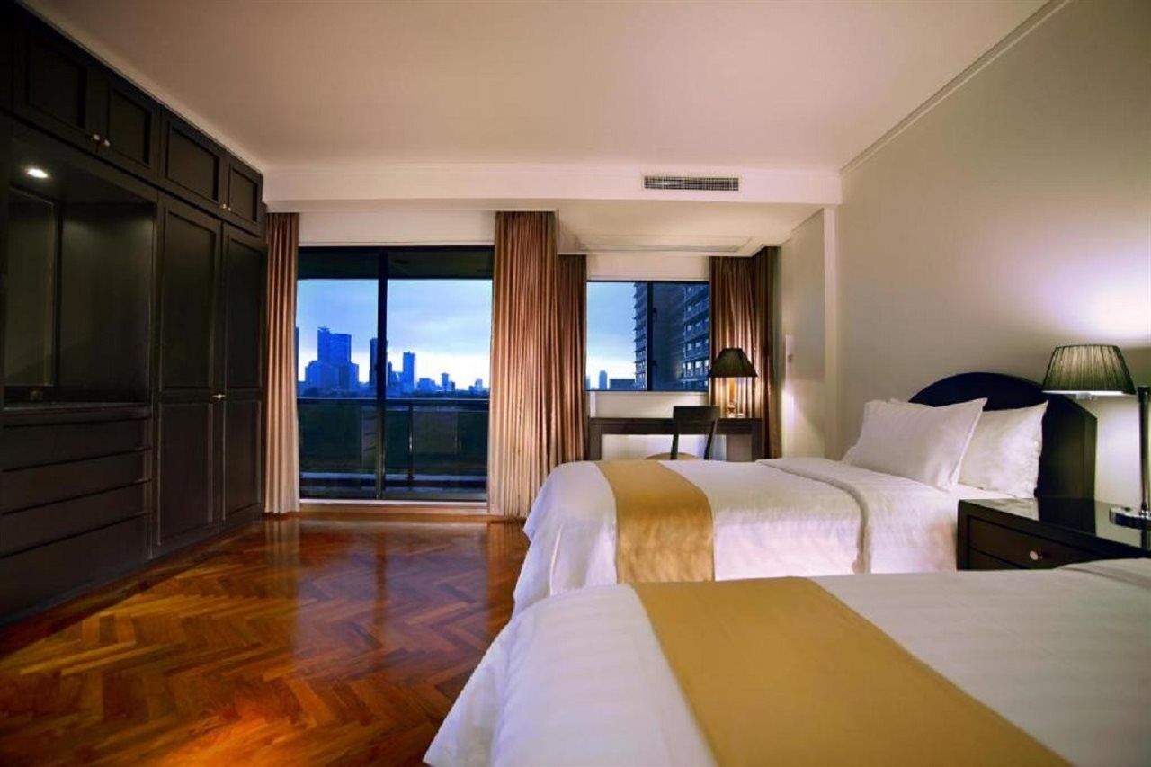 Oakwood Suites Kuningan Джакарта Экстерьер фото